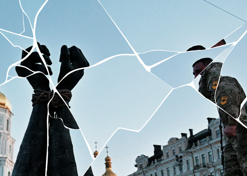 An installation dedicated to Ukrainian prisoners of war outside Saint Sophia Cathedral in Kyiv.
